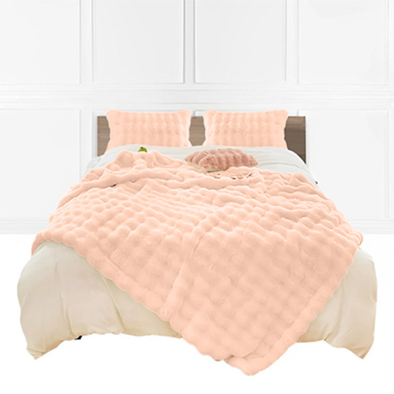 160X200cm Polyester Rabbit Fur Throw Blanket Double Layer Pink Machine Washable