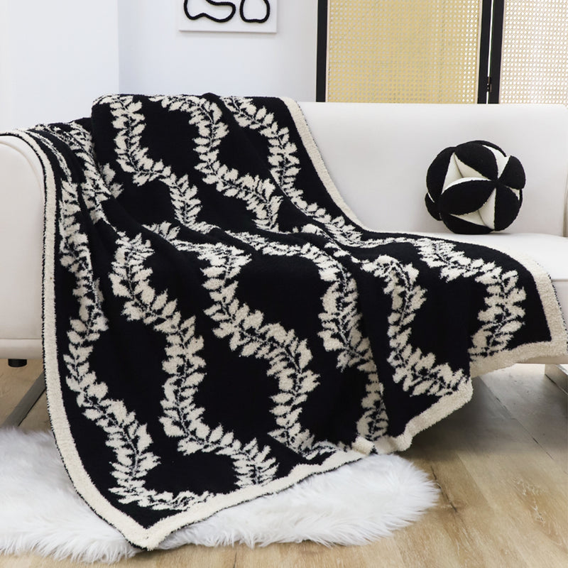 Retro Vine Pattern Throw Blanket 130x170cm Black White Soft Cozy Polyester