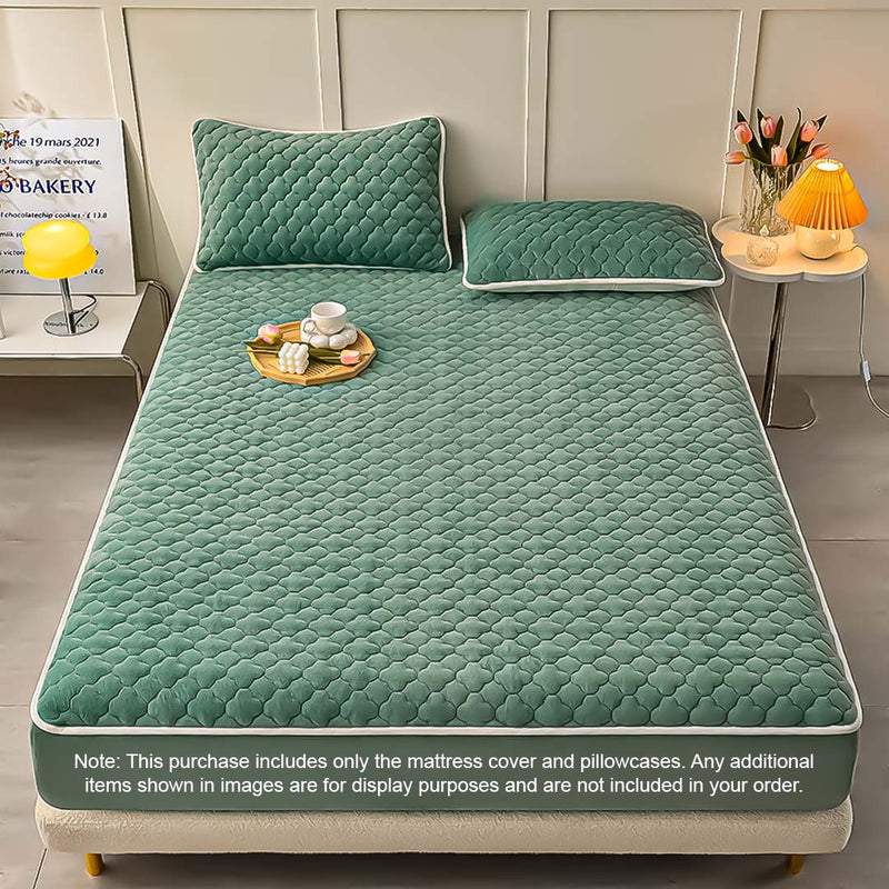 2X Green 153cm Quilted Fleece Mattress Cover Set with Pillow Covers