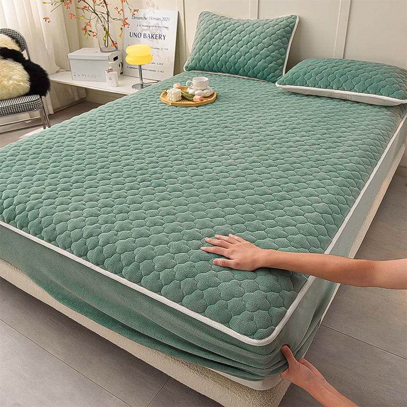 2X Green 153cm Quilted Fleece Mattress Cover Set with Pillow Covers