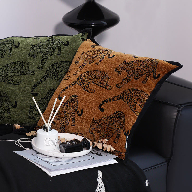 2X Polyester Throw Pillow 45cm Square Leopard Dark Brown Retro Decorative