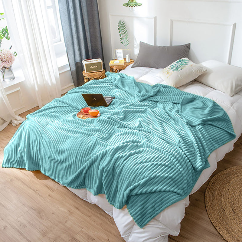 Sky Blue Flannel Polyester Thin Throw Blanket 200x230cm Lightweight Cozy Fleece