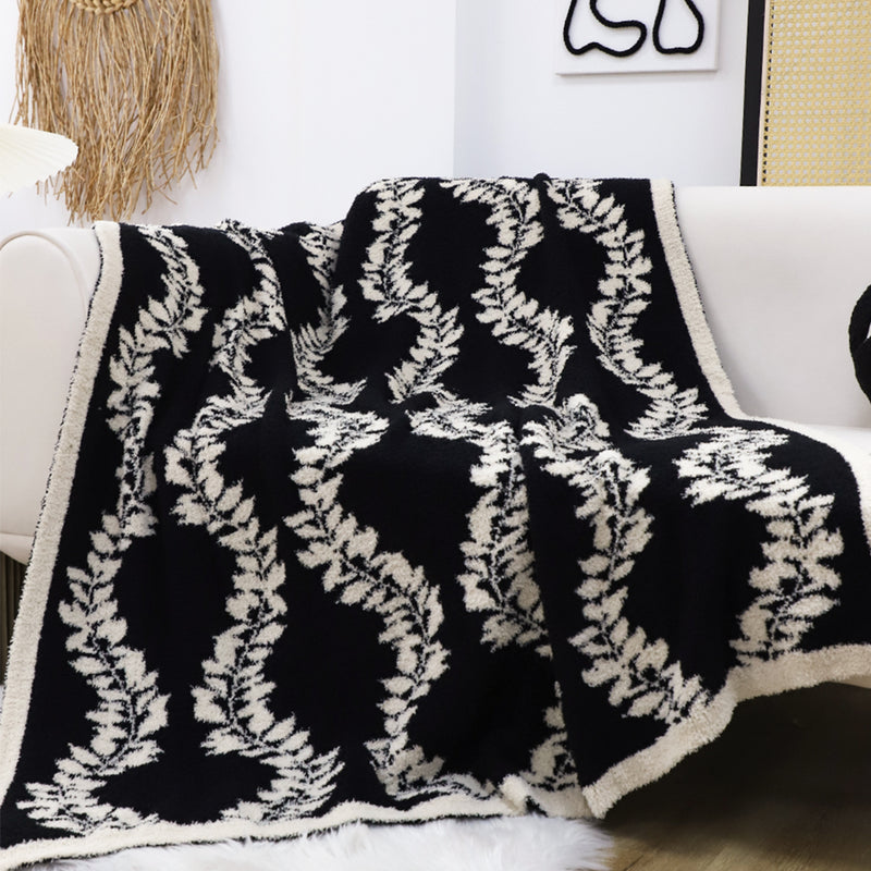 Retro Vine Pattern Throw Blanket 130x170cm Black White Soft Cozy Polyester