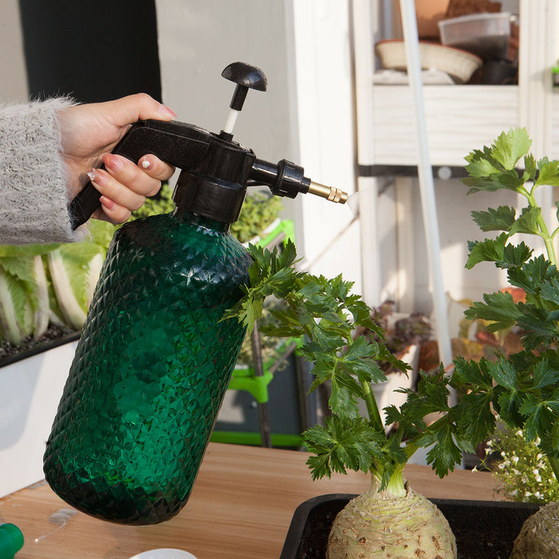 2X 2L Mist Spray Bottle Adjustable Nozzle Plastic Green Indoor Outdoor Use