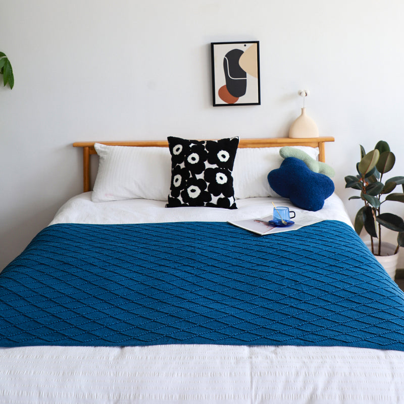 Royal Blue Diamond Knitted Throw Blanket 100 Acrylic 130x230cm with Tassels