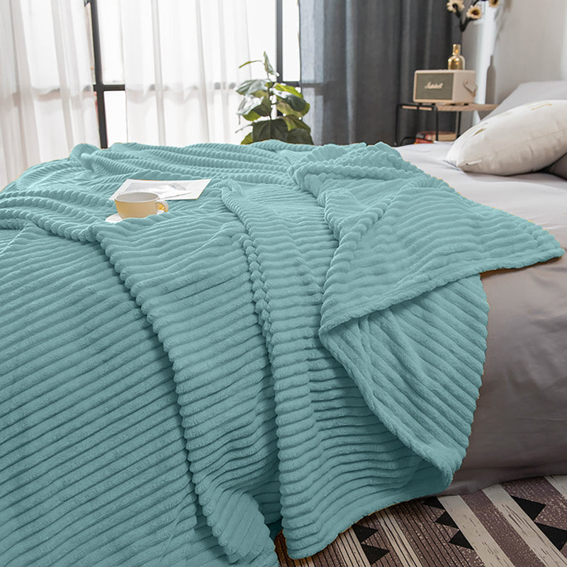 Sky Blue Flannel Polyester Thin Throw Blanket 200x230cm Lightweight Cozy Fleece