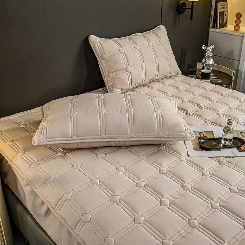 2X Beige Polyester Quilted Stretch Mattress Cover 203x183x40cm 4 Pillow Covers