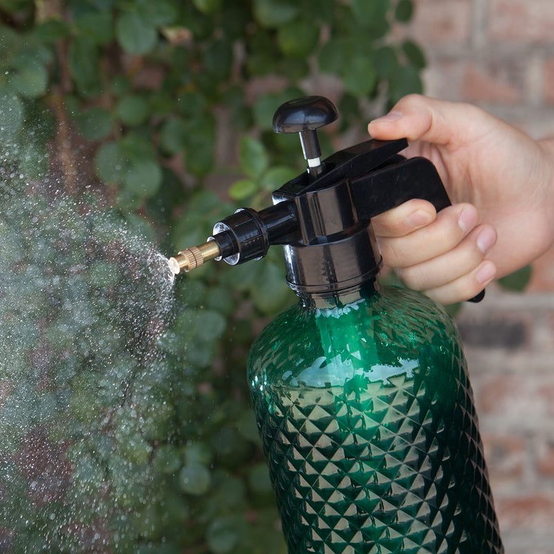 2 Liter Mist Spray Bottle Adjustable Nozzle Ergonomic Handle Green Plastic