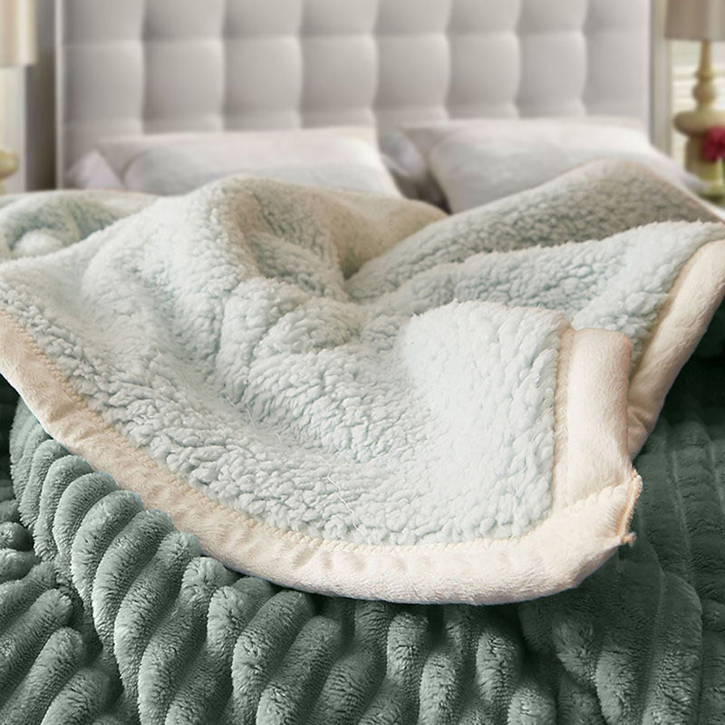 Light Green Throw Blanket Double Sided Thick Flannel Cozy Fleece 200x220cm