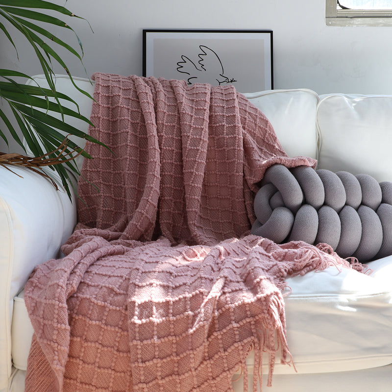 Knitted Pink Throw Blanket 100% Acrylic Decorative Tassels 130x170cm