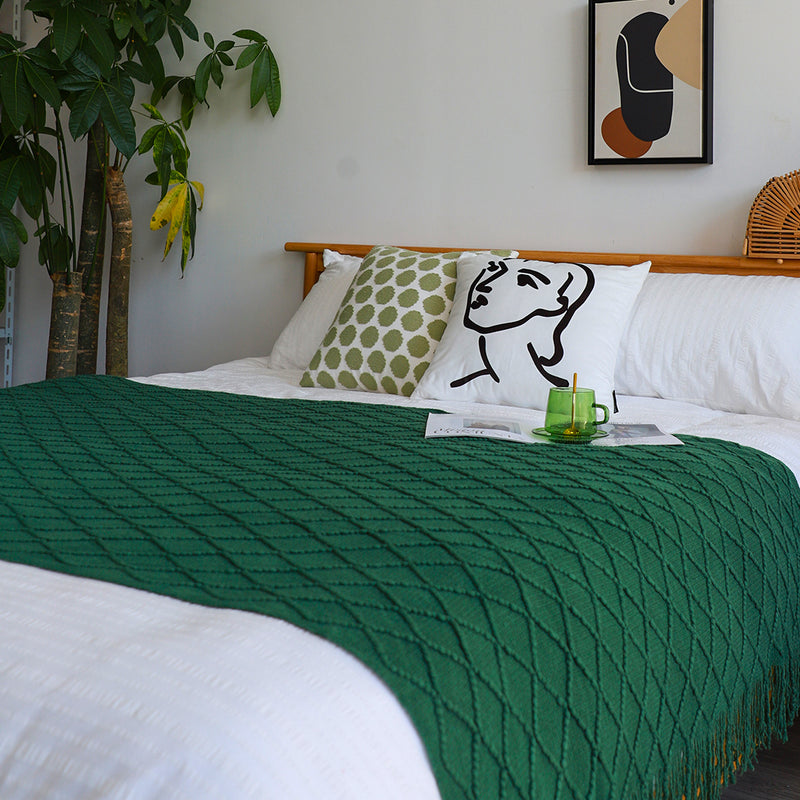 Green Knitted Throw Blanket 130x230cm Diamond Pattern Acrylic With Tassels