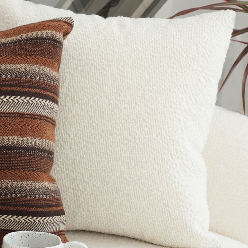 50x50x18cm White Throw Pillow Polyester Cotton Blend Plush Durable