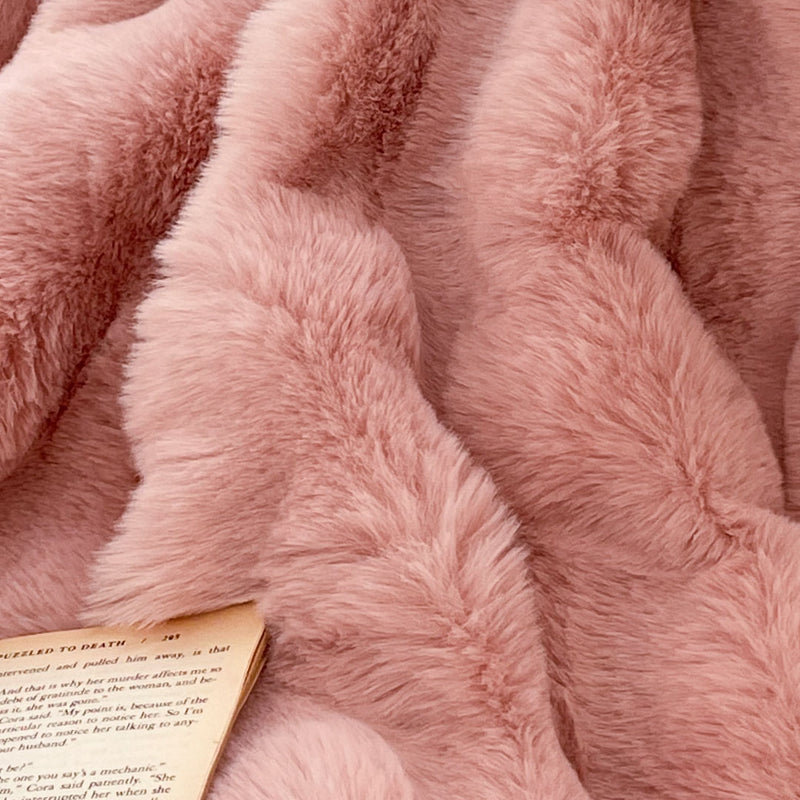 Plush Fur Polyester Throw Blanket 200x230cm Pink Machine Washable