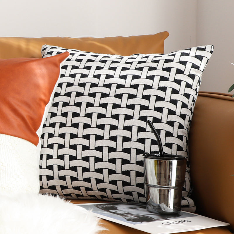 50x50x18Cm Thick Throw Pillow Polyester Fiber Cotton Fill Black And White