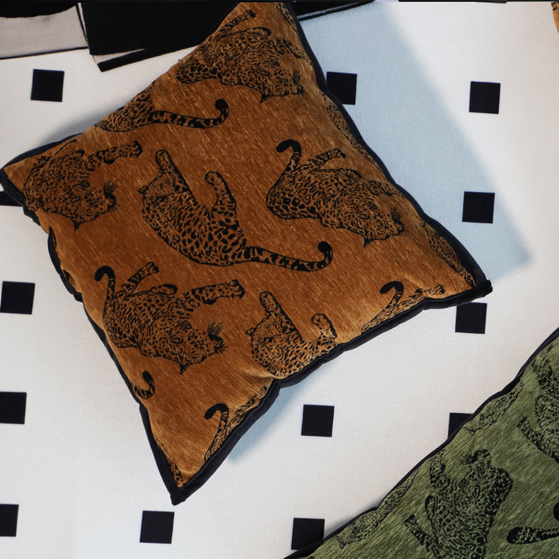 2X Polyester Throw Pillow 45cm Square Leopard Dark Brown Retro Decorative