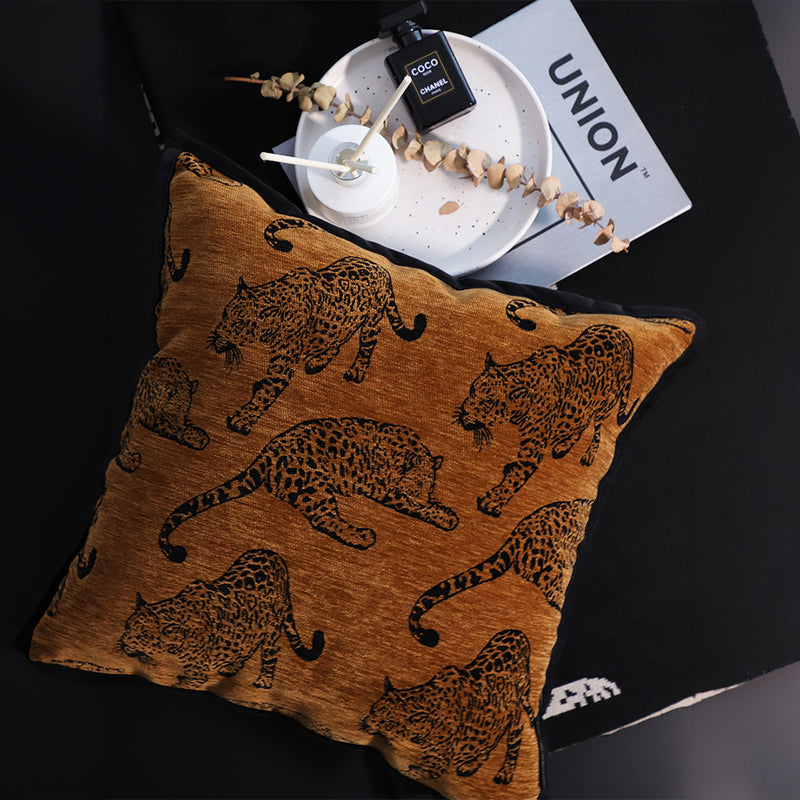 45cm Polyester Throw Pillow Dark Brown Leopard Pattern Retro Square