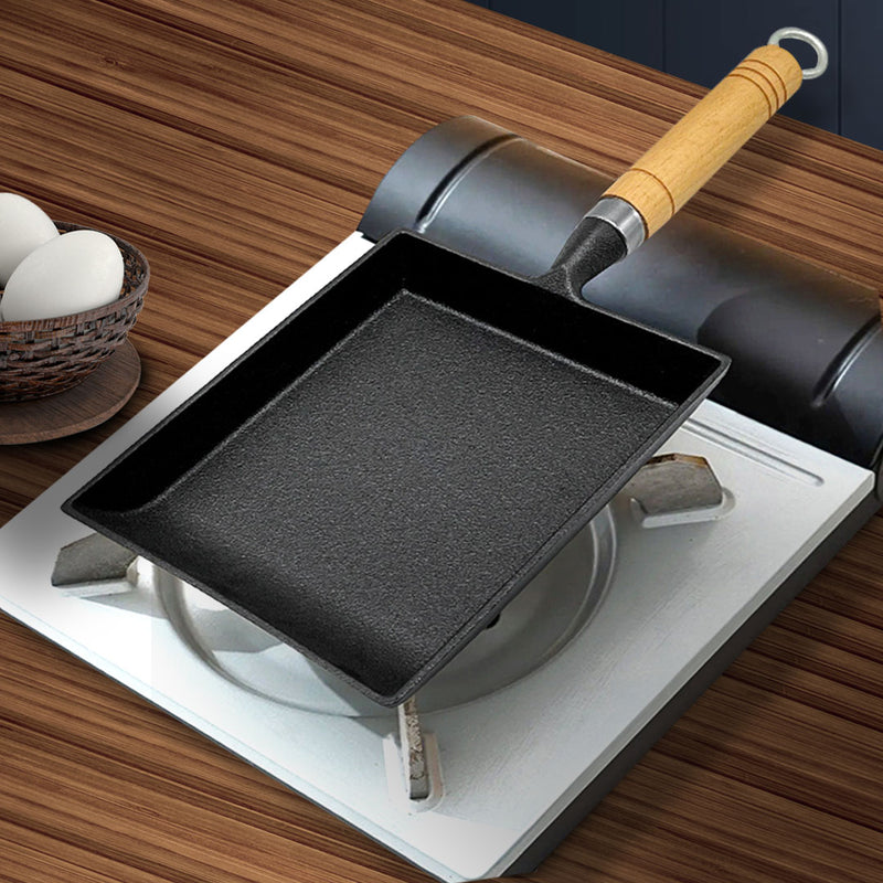 Cast Iron Tamagoyaki Omelette Fry Pan Non-Stick Skillet With Wooden Handle