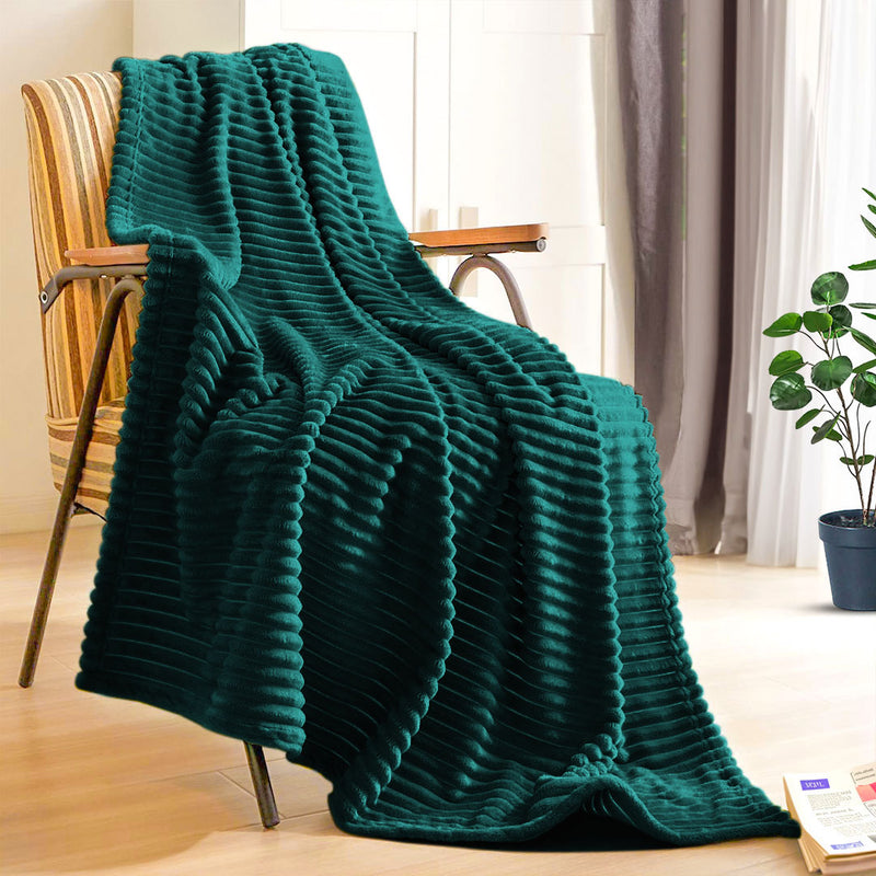 Dark Green Thin Flannel Blanket Cozy Lightweight 200x230cm Warm Bed Sofa Cover