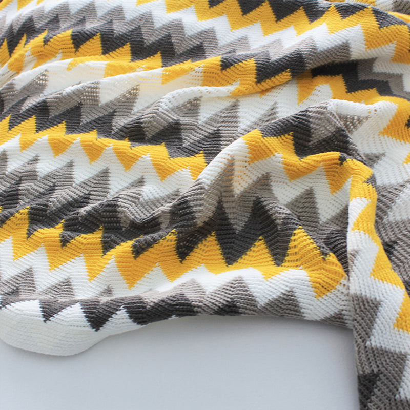 Throw Blanket Acrylic Knitted Zigzag Striped 130x170cm Fringed Yellow