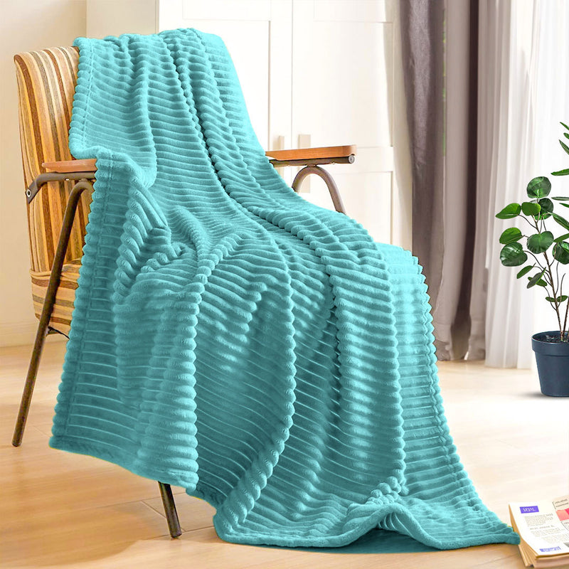 Sky Blue Flannel Polyester Thin Throw Blanket 200x230cm Lightweight Cozy Fleece