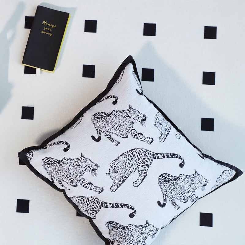 2X 45cm Throw Pillow Fleece Leopard Design White Black Decorative Cushion