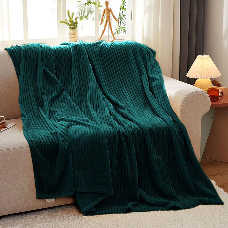 Dark Green Thin Flannel Blanket Cozy Lightweight 200x230cm Warm Bed Sofa Cover