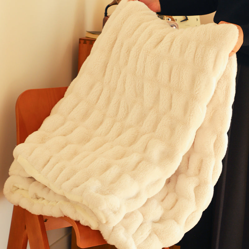 150x200cm Faux Rabbit Fur Throw Blanket Double Layer White Polyester Plush