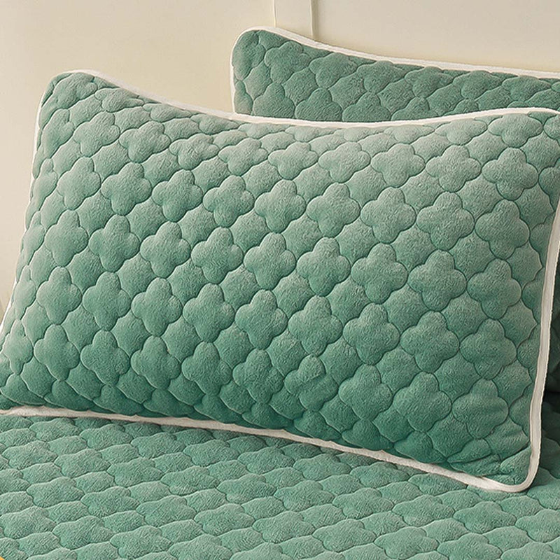 2X Green 153cm Quilted Fleece Mattress Cover Set with Pillow Covers