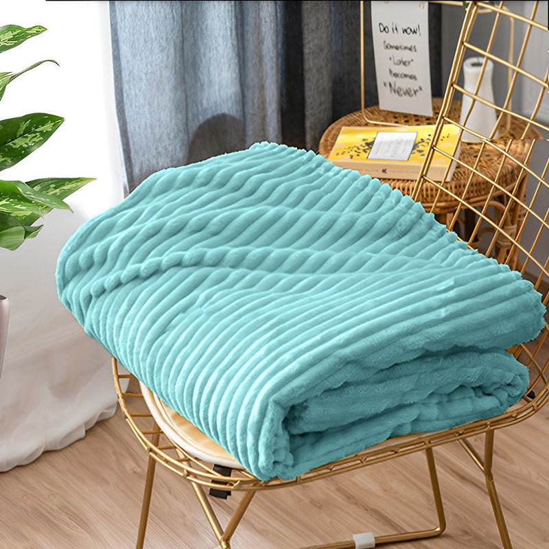 Sky Blue Flannel Polyester Thin Throw Blanket 200x230cm Lightweight Cozy Fleece