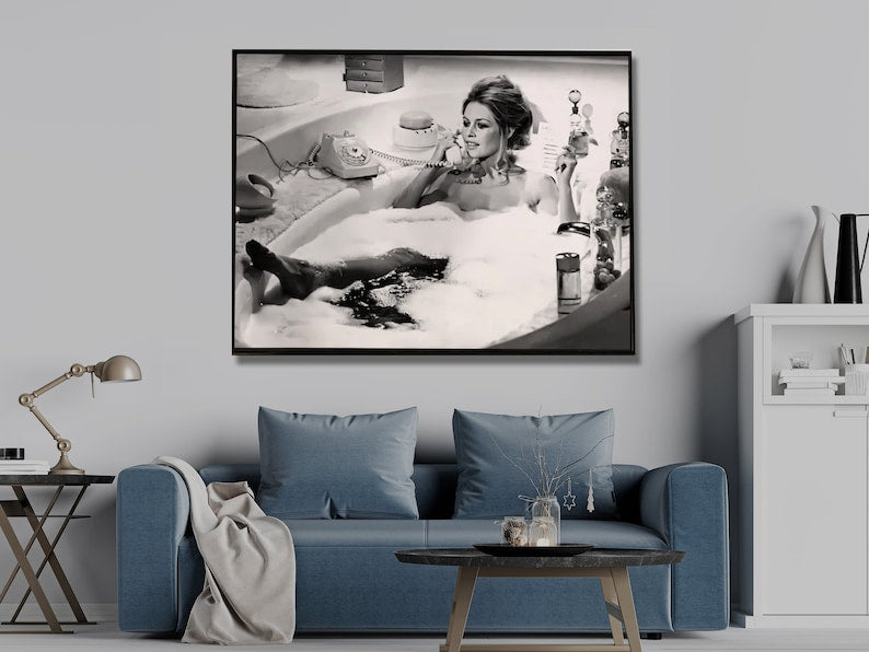 Wall Art 30cmx40cm Brigitte Bardot In the bath poster, Black Frame Canvas